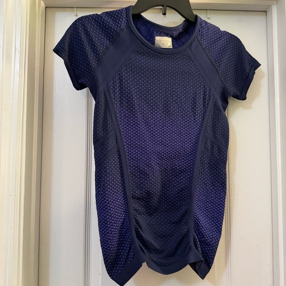 Athleta Blue Short Sleeve Round Neck Athletic Top - Picture 1 of 6
